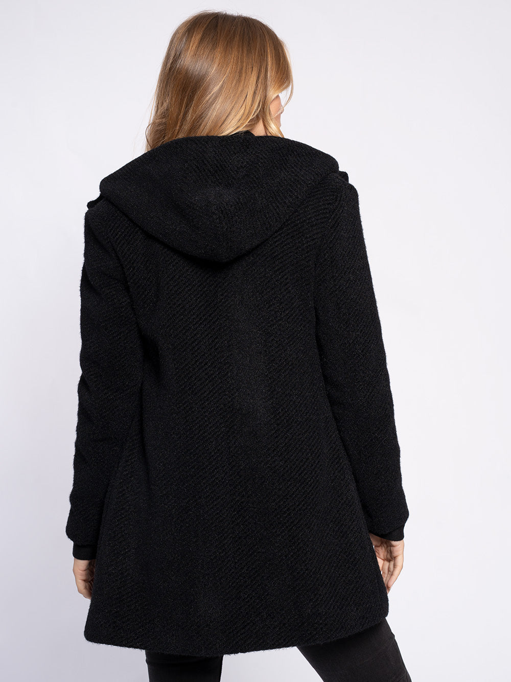 Cappotto in maglia con cappuccio
