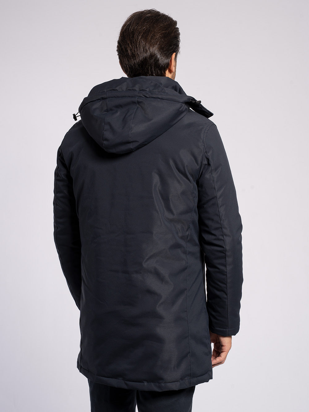 Giaccone in tessuto tecnico con cappuccio staccabile