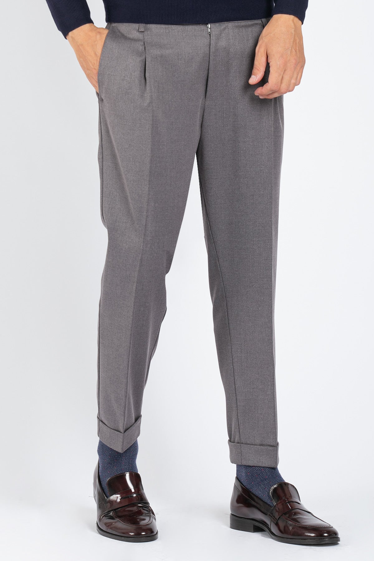 Pantalone classico con pinces