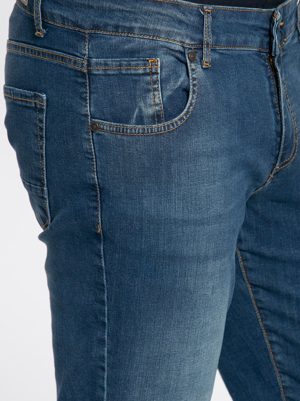 Jeans estivo con sabbiatura