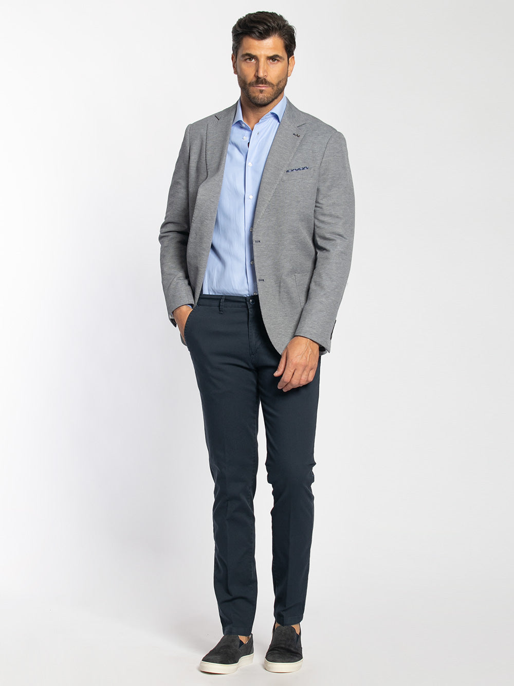 Pantalone chino estivo con microarmatura