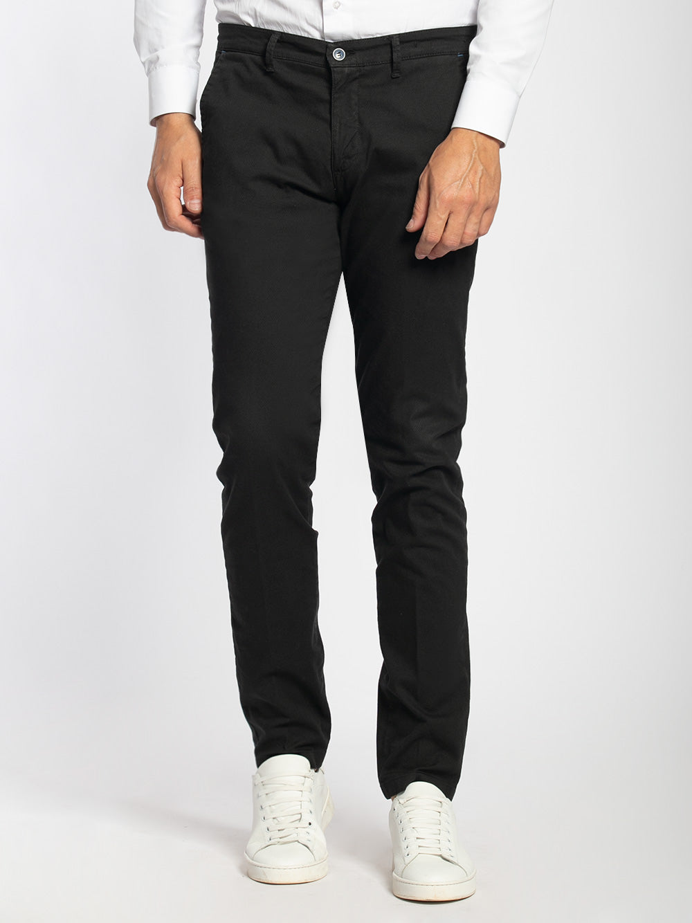 Pantalone chino estivo con microarmatura