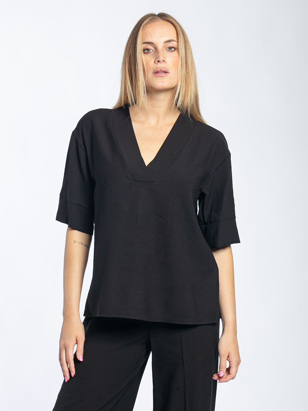 Blusa in viscosa scollo a V