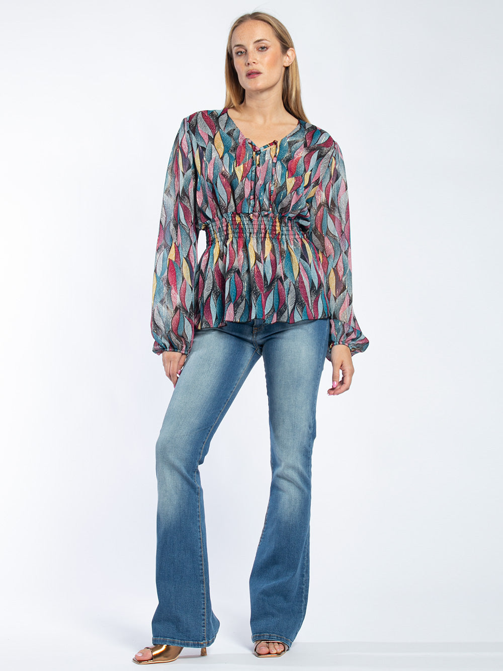 Jeans a zampa con sabbiatura