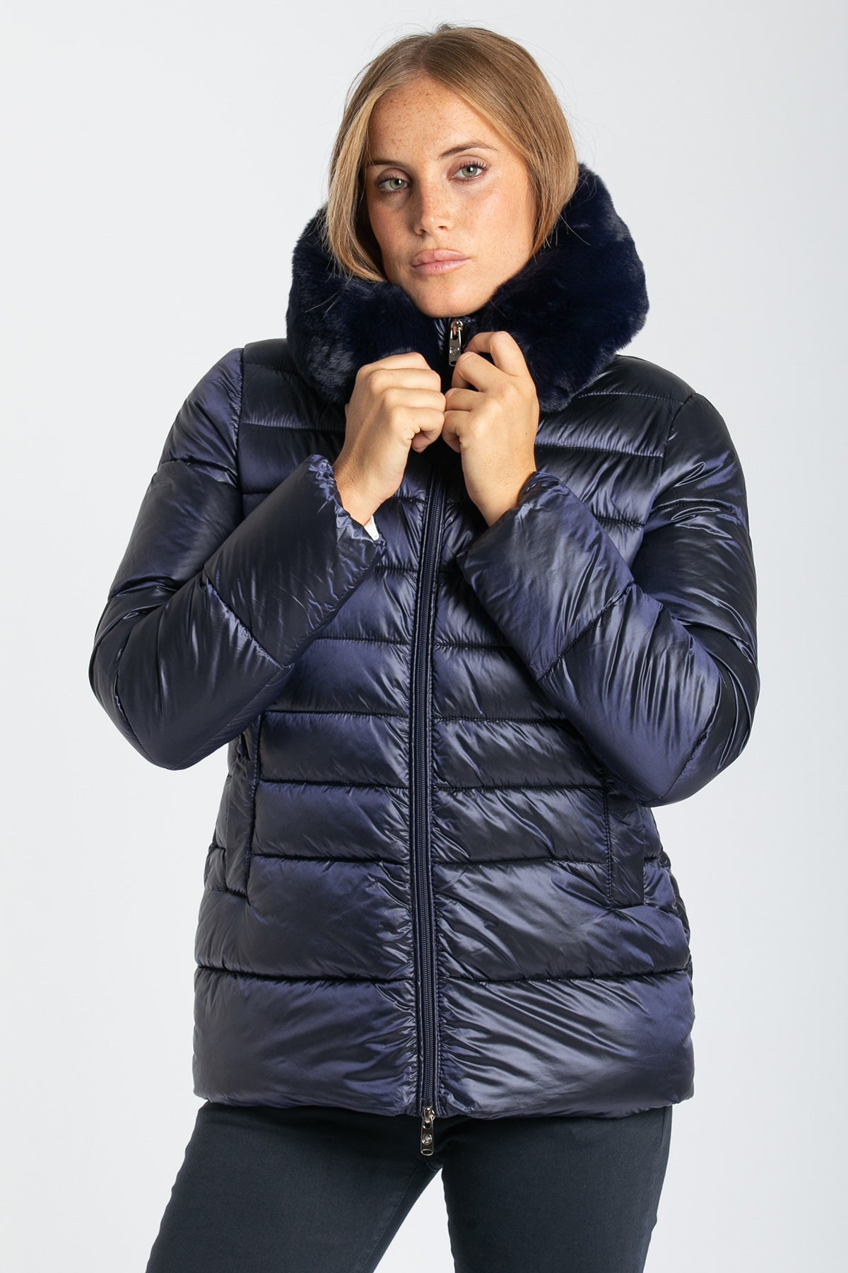 Detachable faux fur hooded short jacket
