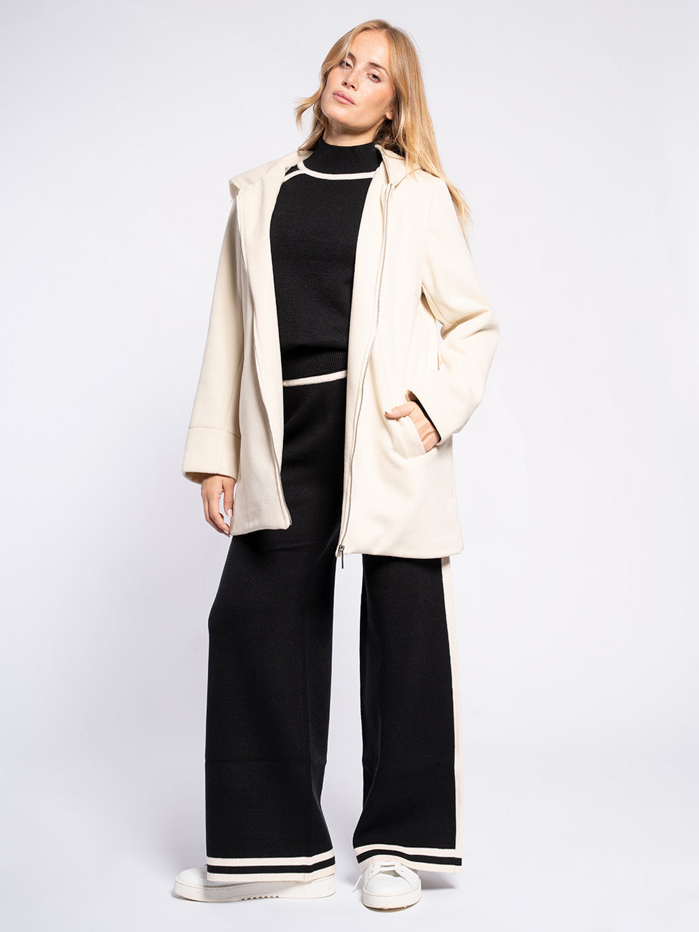 Cappotto con cappuccio