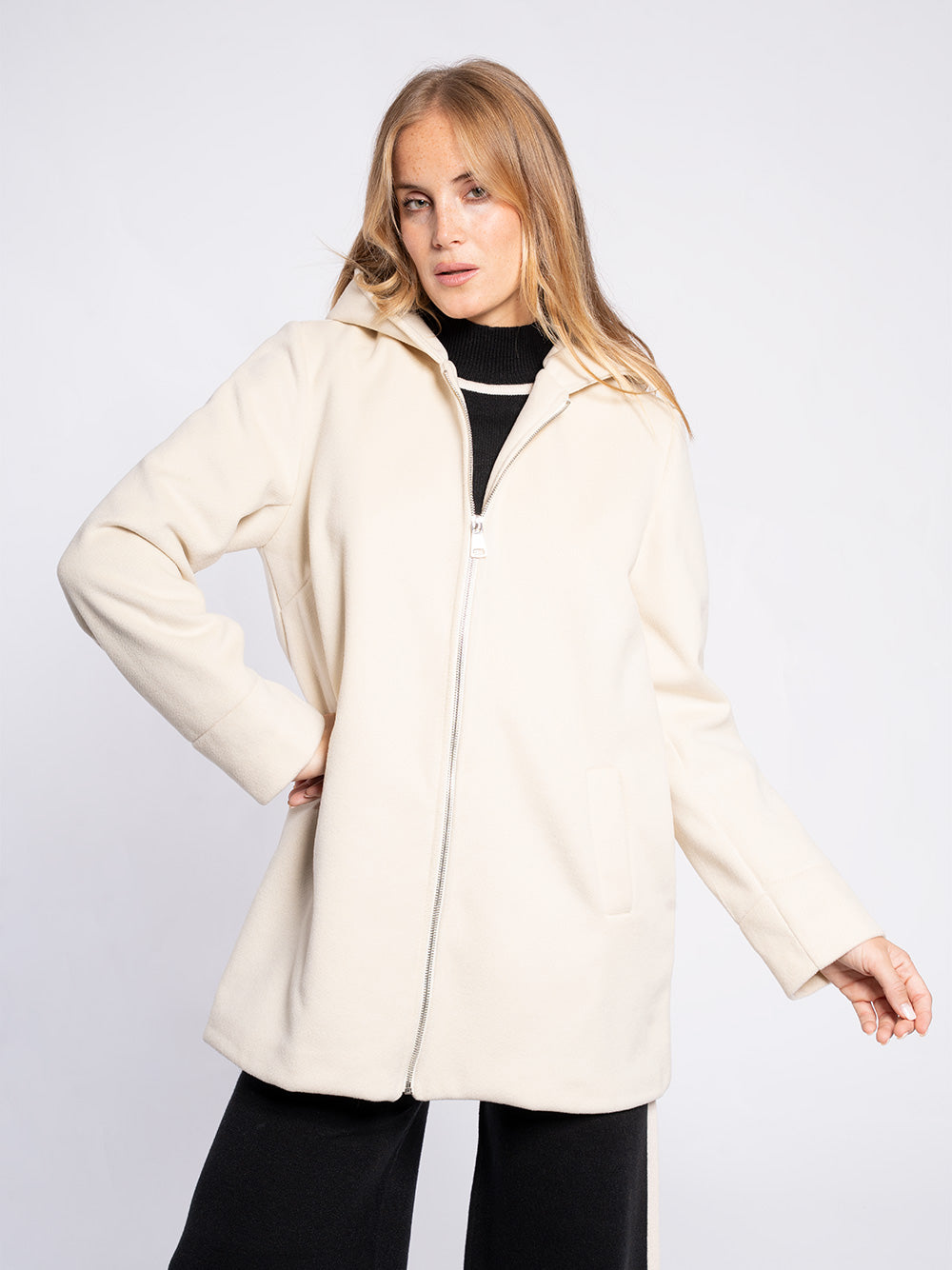 Cappotto con cappuccio