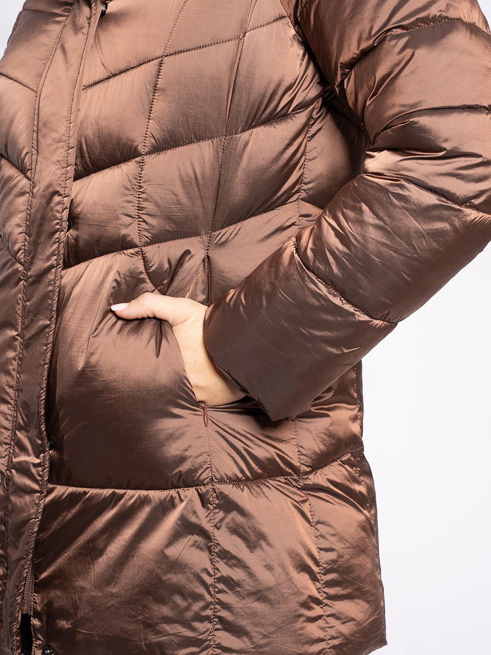 Piumino con cappuccio staccabile