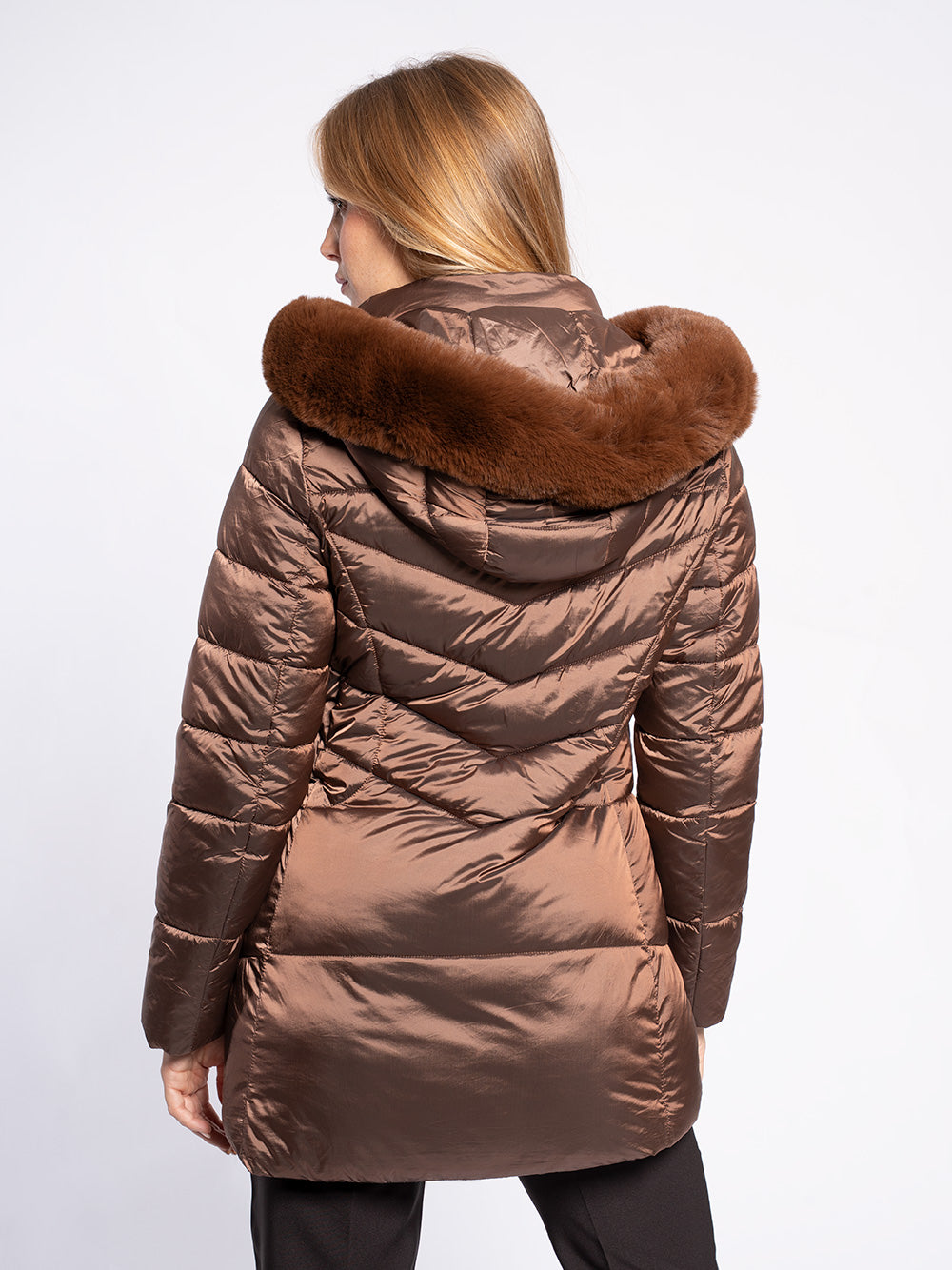 Piumino con cappuccio staccabile