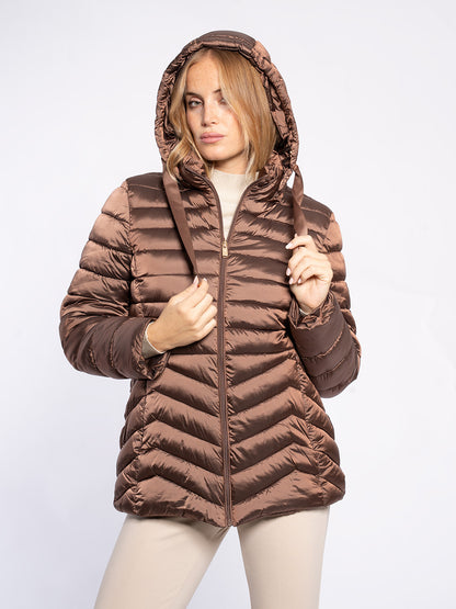 Piumino comfort con cappuccio staccabile