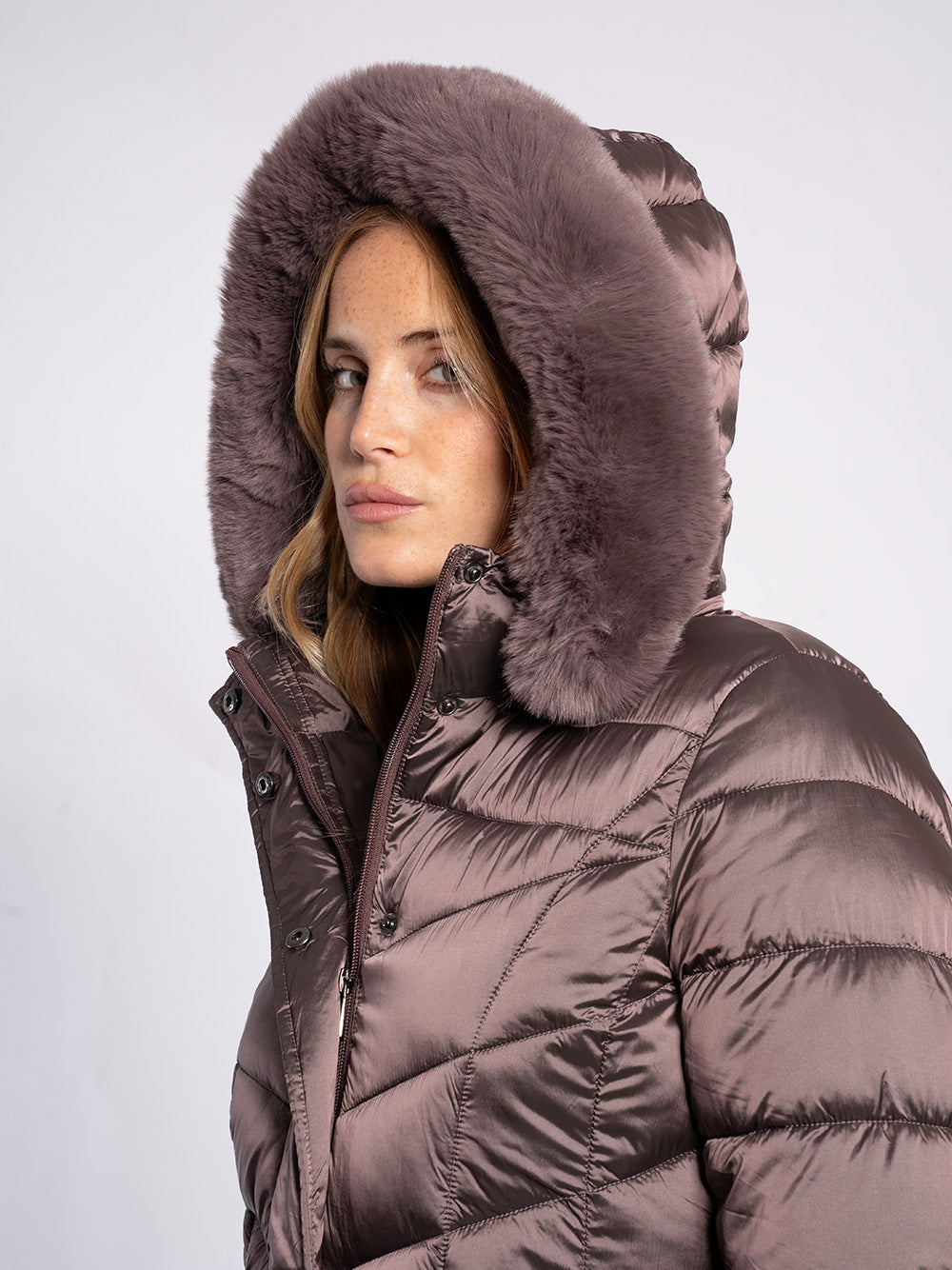 Piumino con cappuccio staccabile