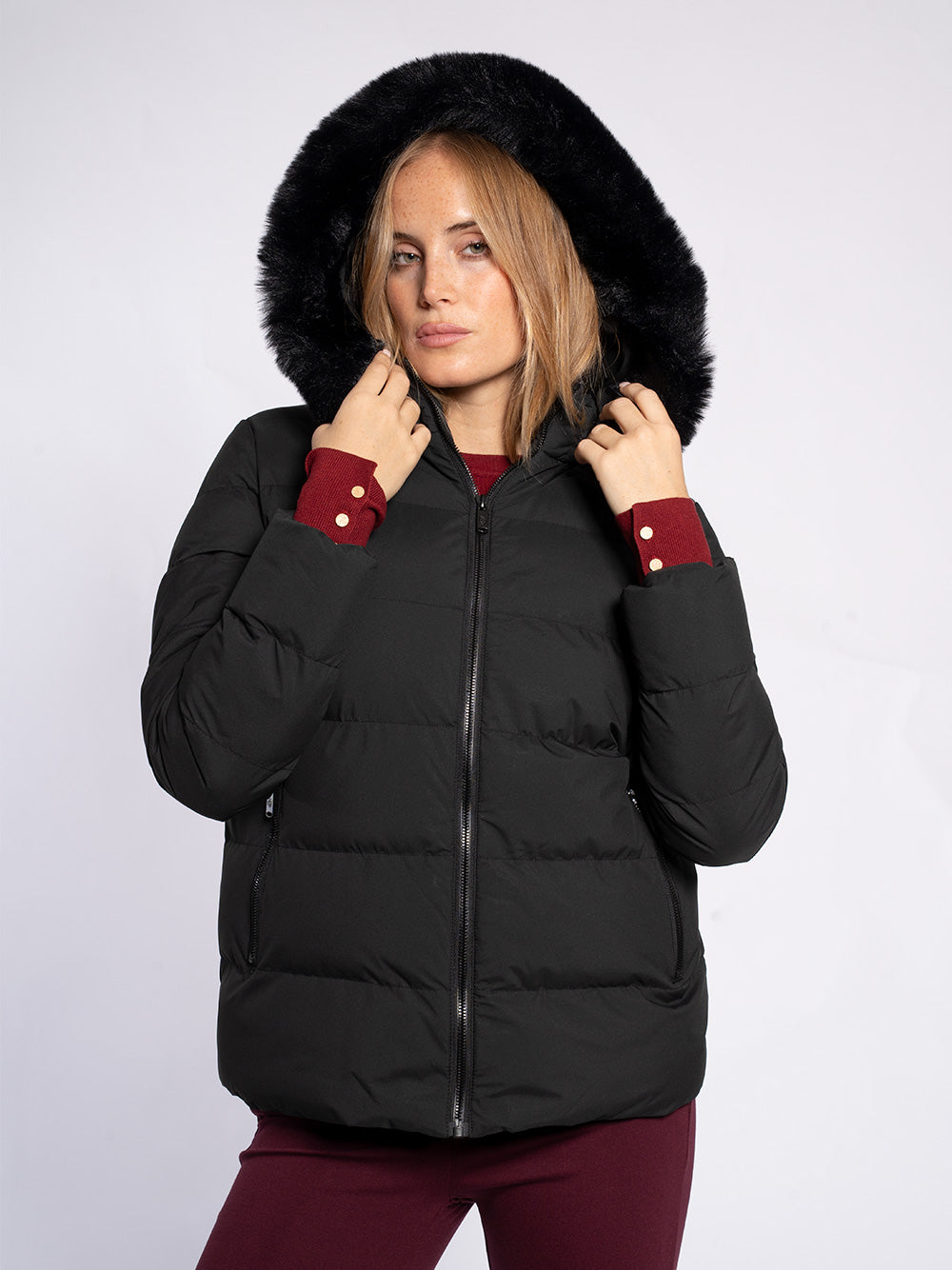 Piumino con cappuccio staccabile