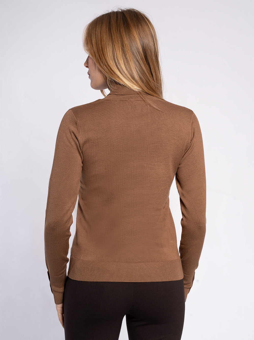 Maglia collo alto in viscosa