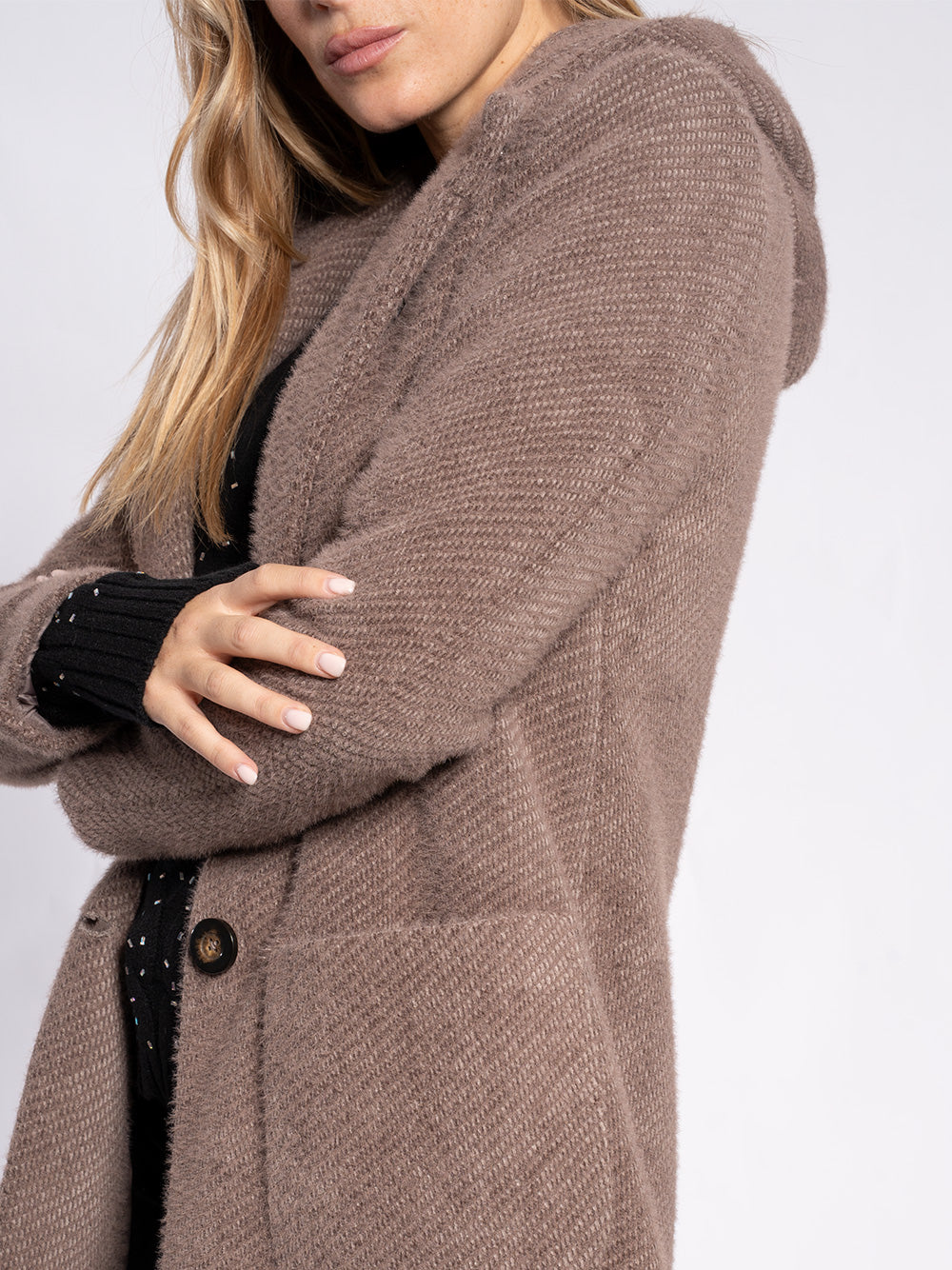 Cappotto in maglia con cappuccio