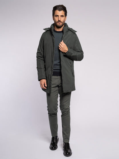 Giaccone in tessuto tecnico con cappuccio staccabile