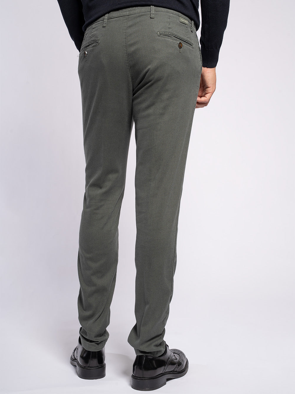 Pantalone in gabardine elasticizzato