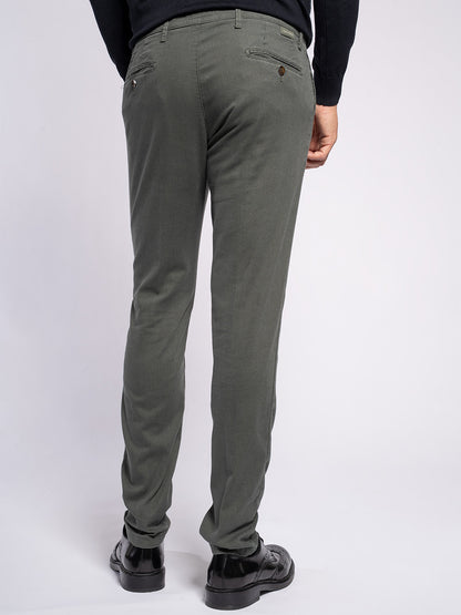 Pantalone in gabardine elasticizzato
