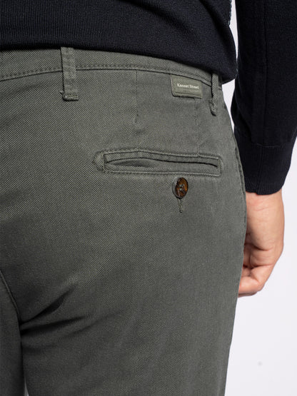 Pantalone in gabardine elasticizzato