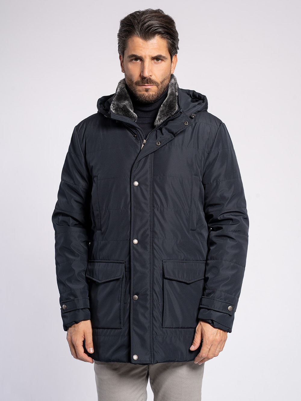 Giaccone classico con cappuccio staccabile