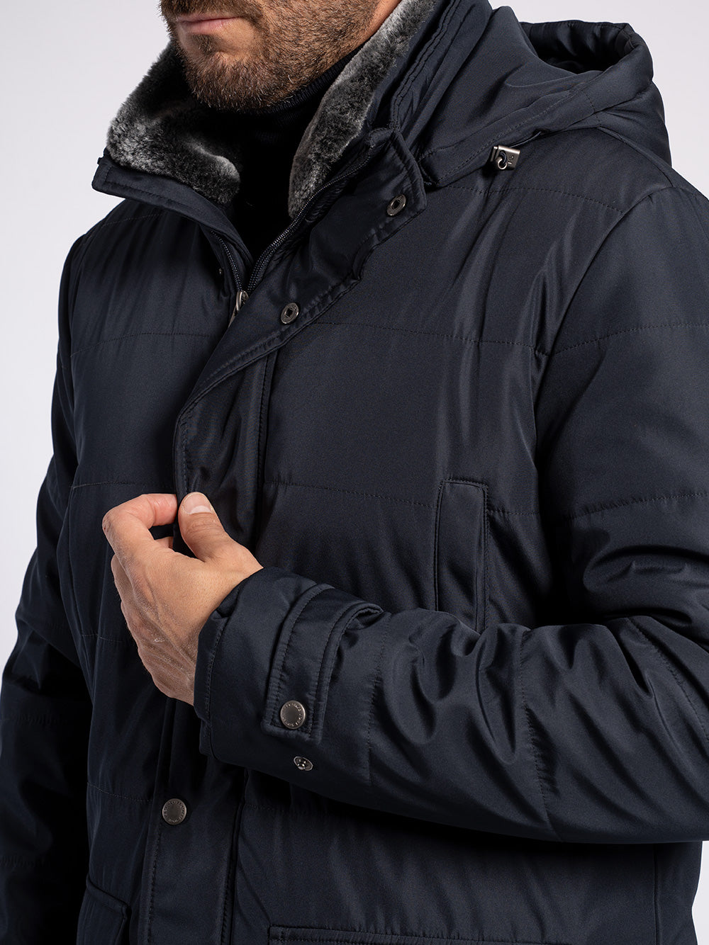 Giaccone classico con cappuccio staccabile