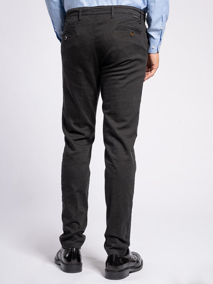 Pantalone in gabardine elasticizzato