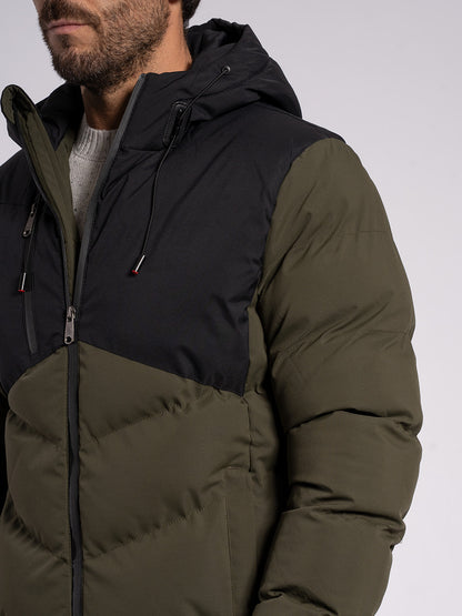 Piumino bicolore in tessuto tecnico