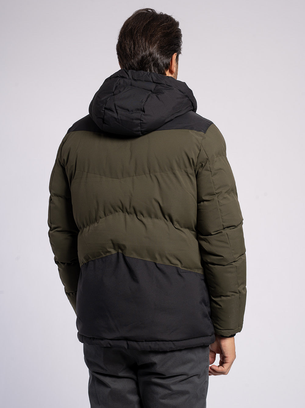 Piumino bicolore in tessuto tecnico