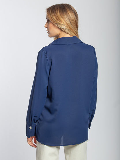 Camicia in georgette con bottone gioiello