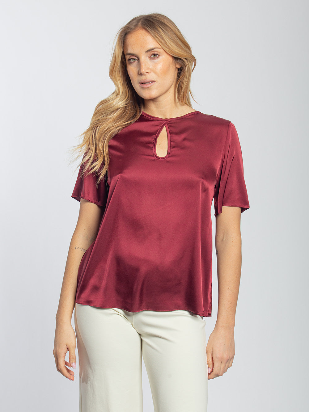 Blusa in raso mezza manica