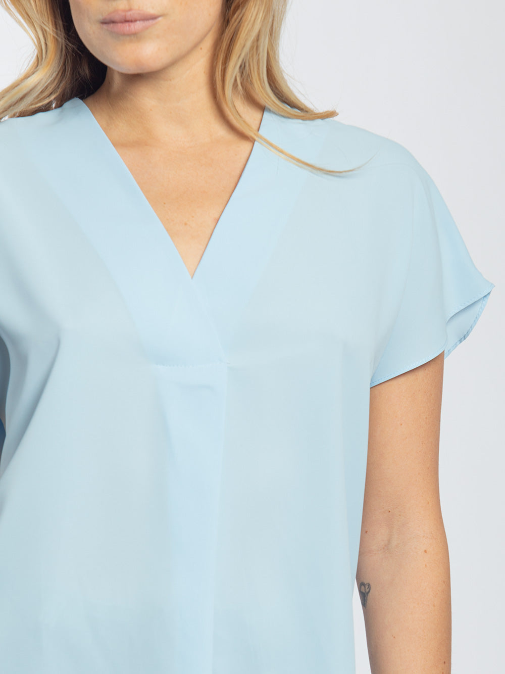 Blusa in georgette scollo a V