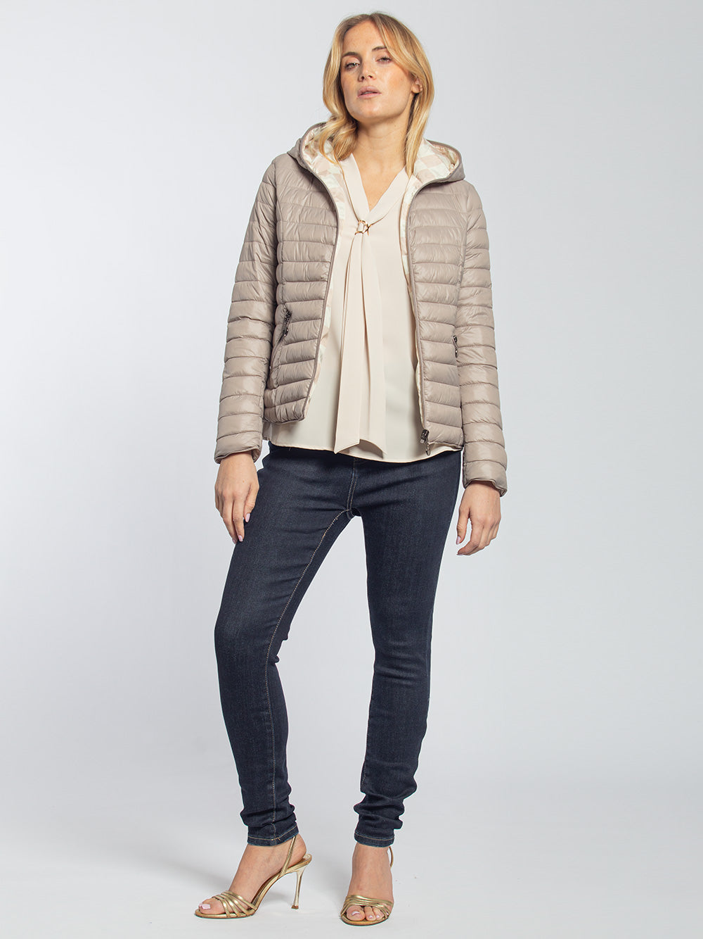 Piumino leggero double face con cappuccio