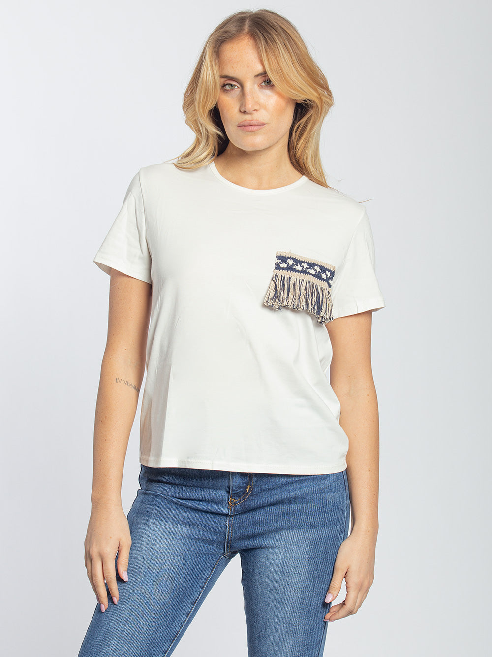 T-shirt in cotone con patch