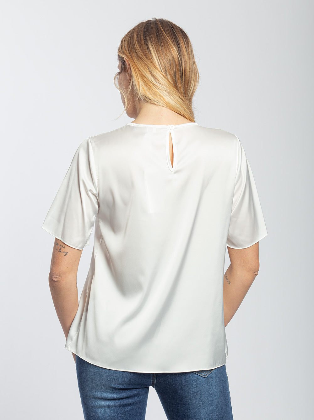 Blusa in raso mezza manica