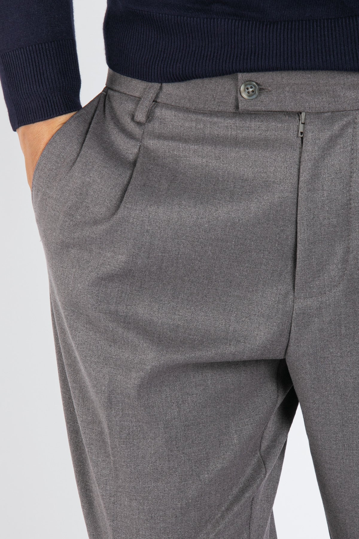 Pantalone classico con pinces