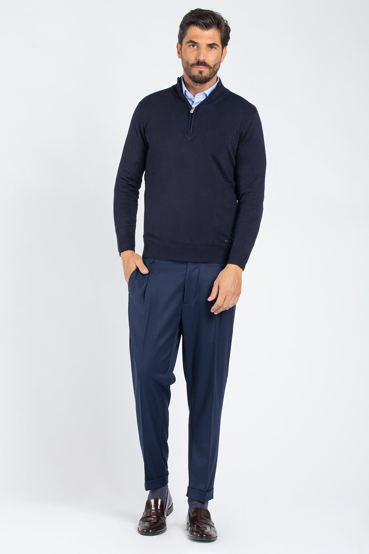 Pantalone classico con pinces