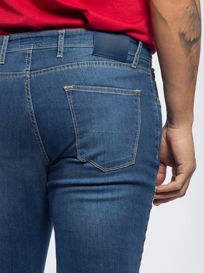 Jeans in denim elasticizzato