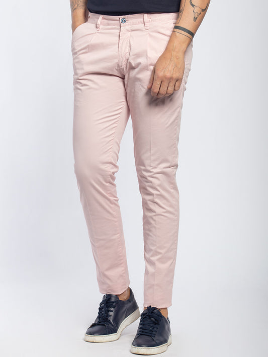 Pantalone in cotone elasticizzato con pinces