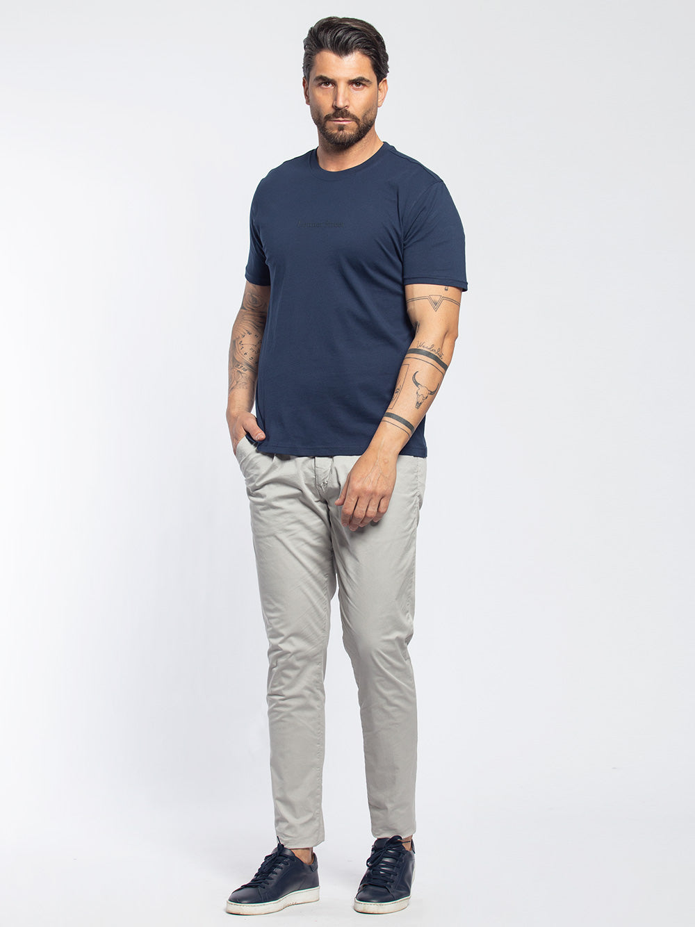 T-shirt in cotone con mini logo
