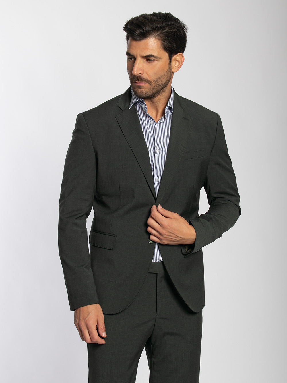 Abito monopetto in frescolana due bottoni slim fit