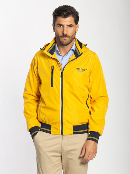 Bomber in tessuto primaverile con cappuccio staccabile