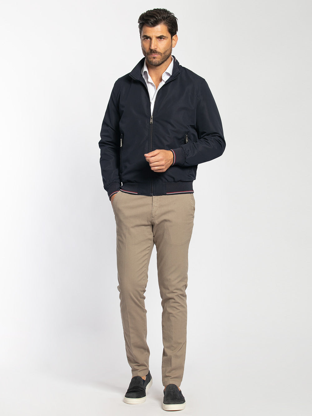 Pantalone chino estivo con microarmatura