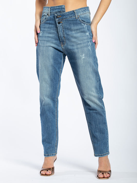 Jeans con microrotture