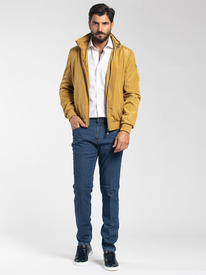 Bomber tecnico con cappuccio estraibile