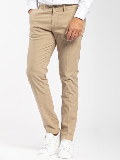 Pantalone in cotone con micro armatura