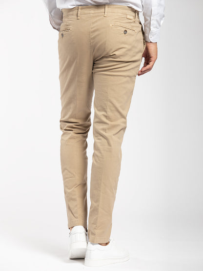 Pantalone in cotone con micro armatura