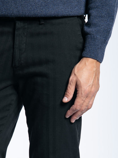 Pantalone chino in cotone aramaturato