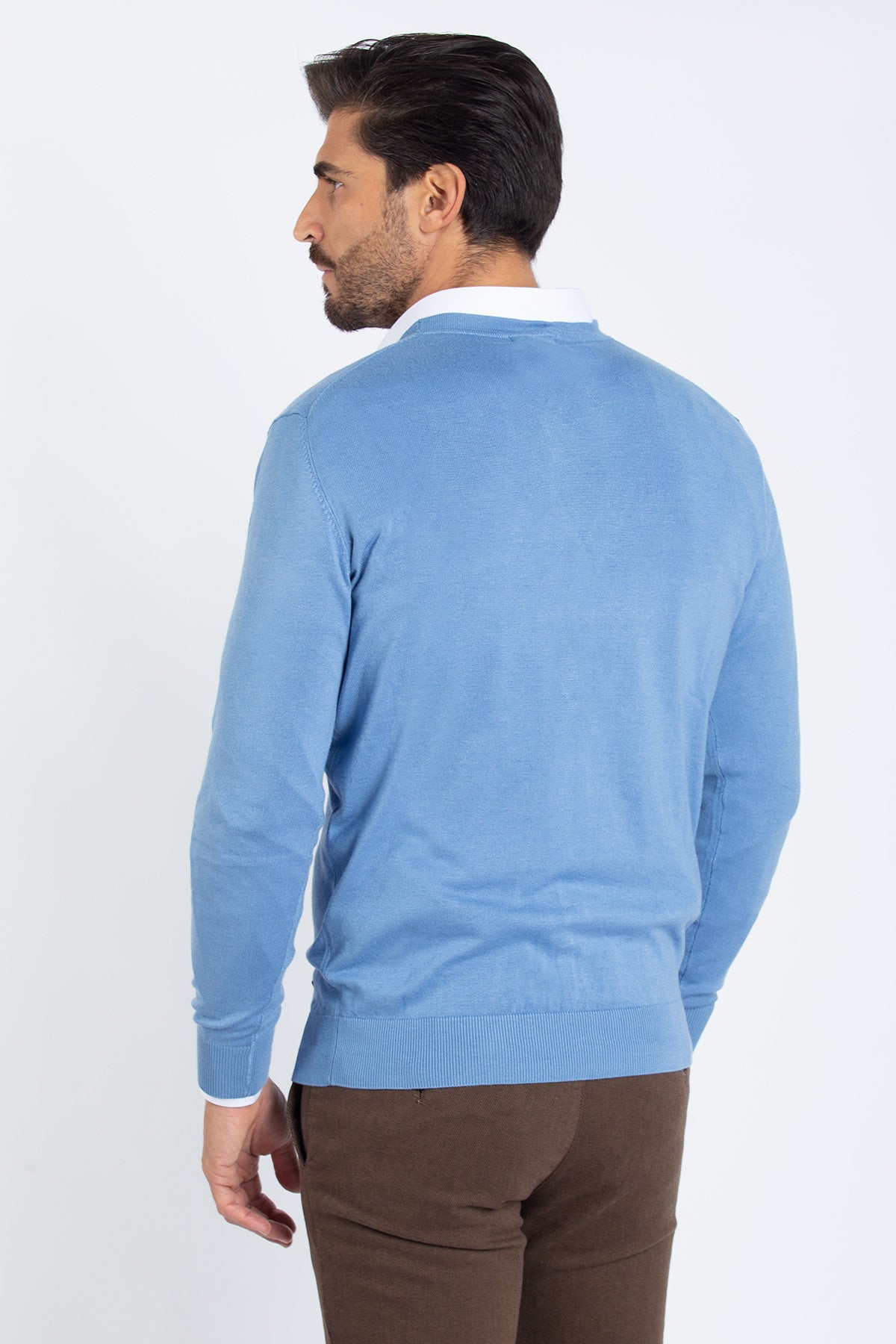 Cardigan with matching buttons
